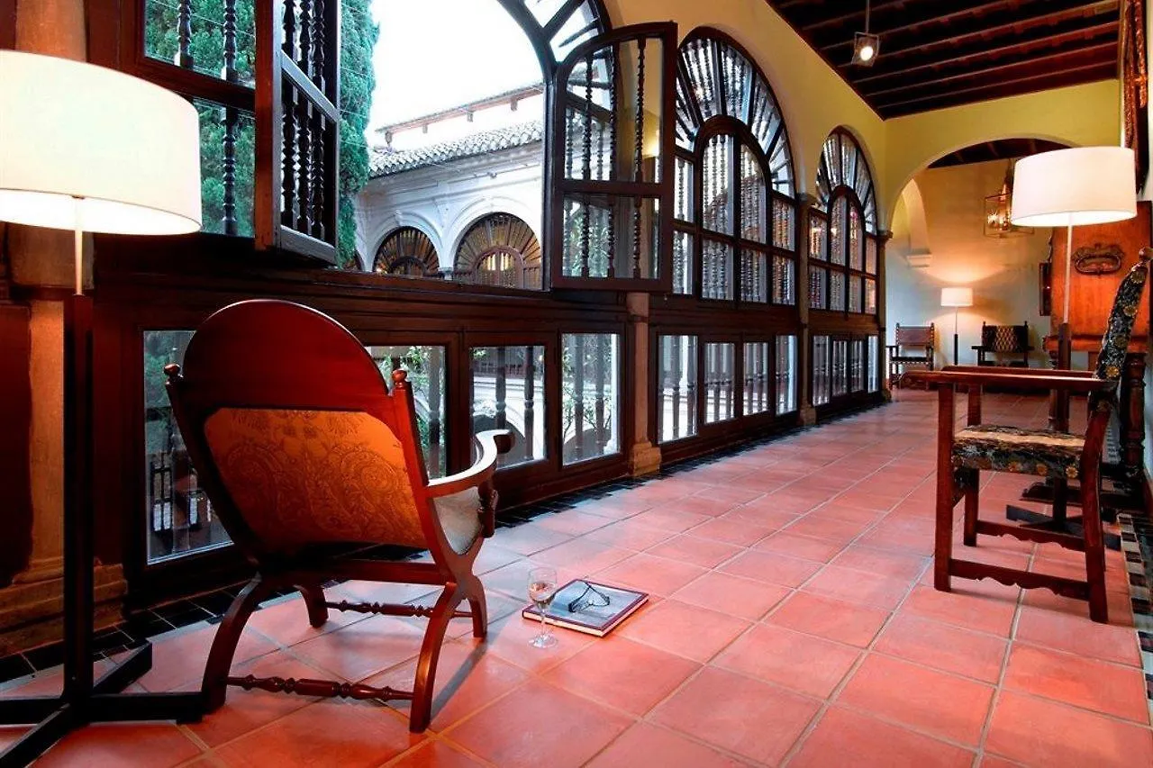 Parador De Grenada 4*,